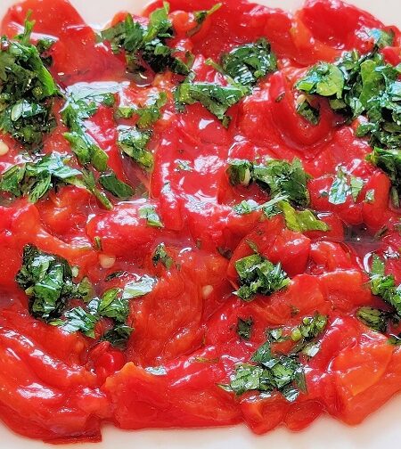 közlenmiş biber salatası